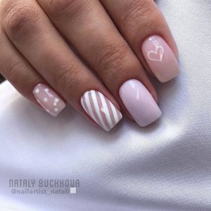 nail art blanco y rosa